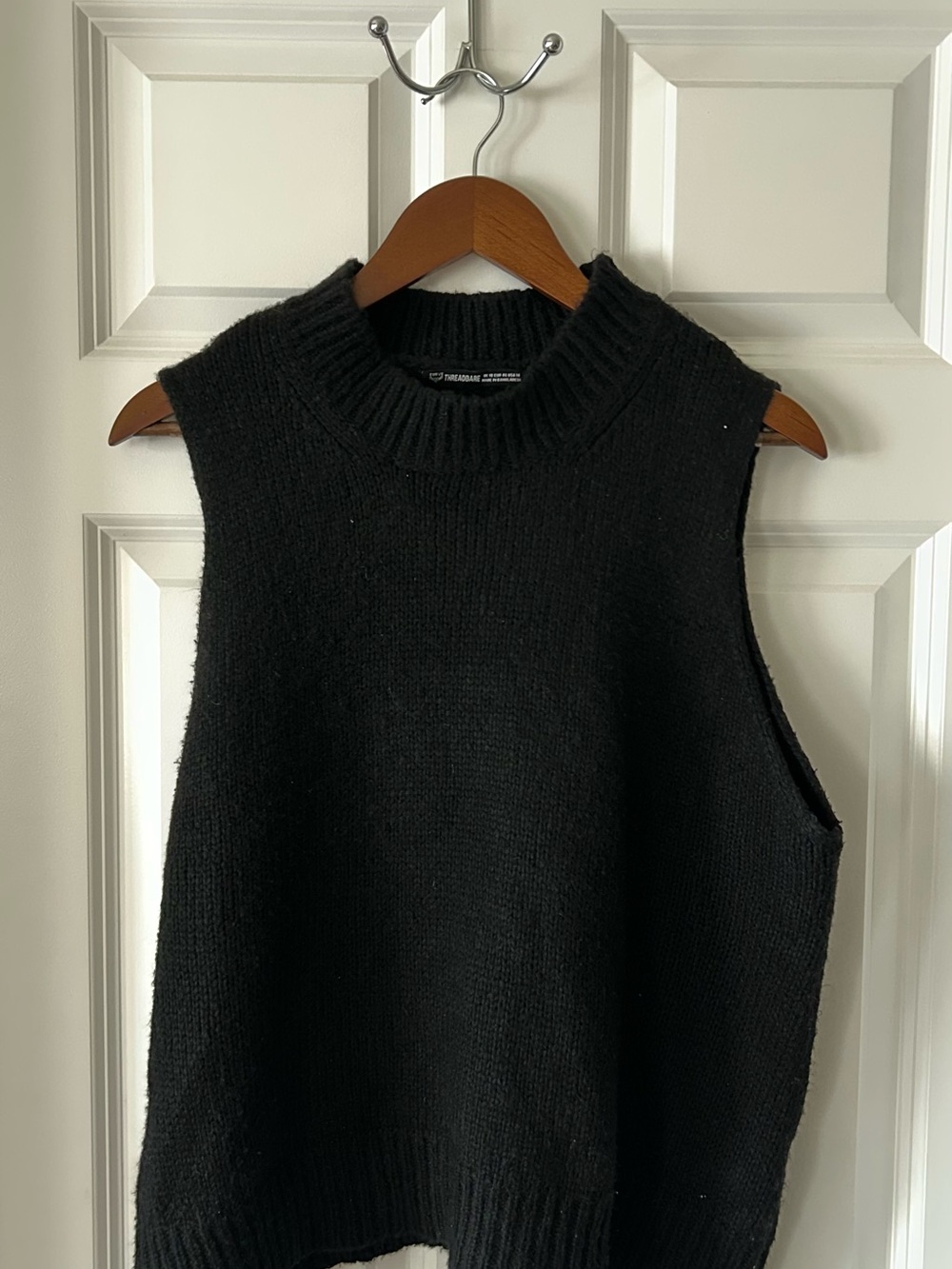 Black Sleeveless Knit Crewneck Sweater Vest